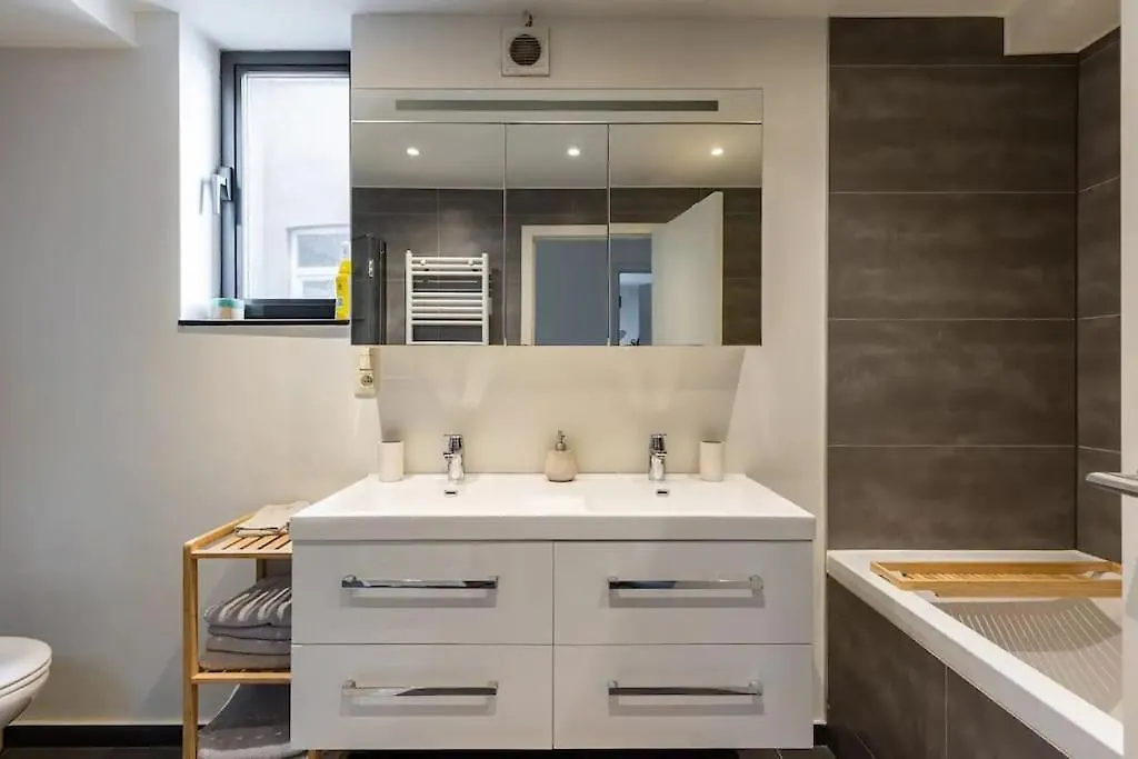 Private Penthouse With Unique View - Central Antwerpia Belgia