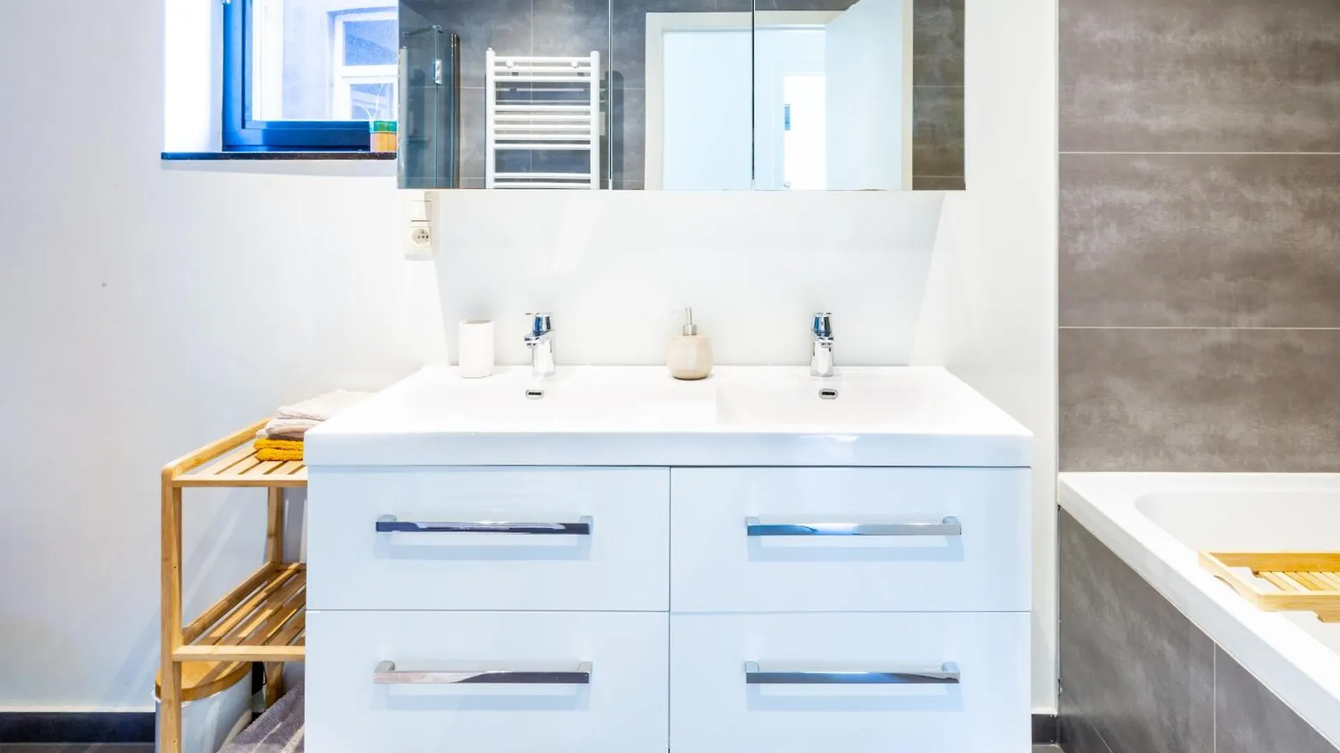 Private Penthouse With Unique View - Central Antwerpia